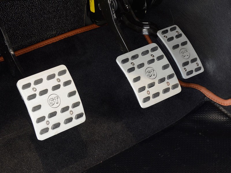 STARTECH Aluminium pedal pads